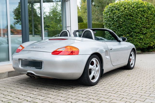 Porsche Boxster S/ SITZHEIZUNG/ CD/ HARMAN/ ALARM/ 18" Porsche Boxster S/ SITZHEIZUNG/ CD/ HARMAN/ ALARM/ 18"