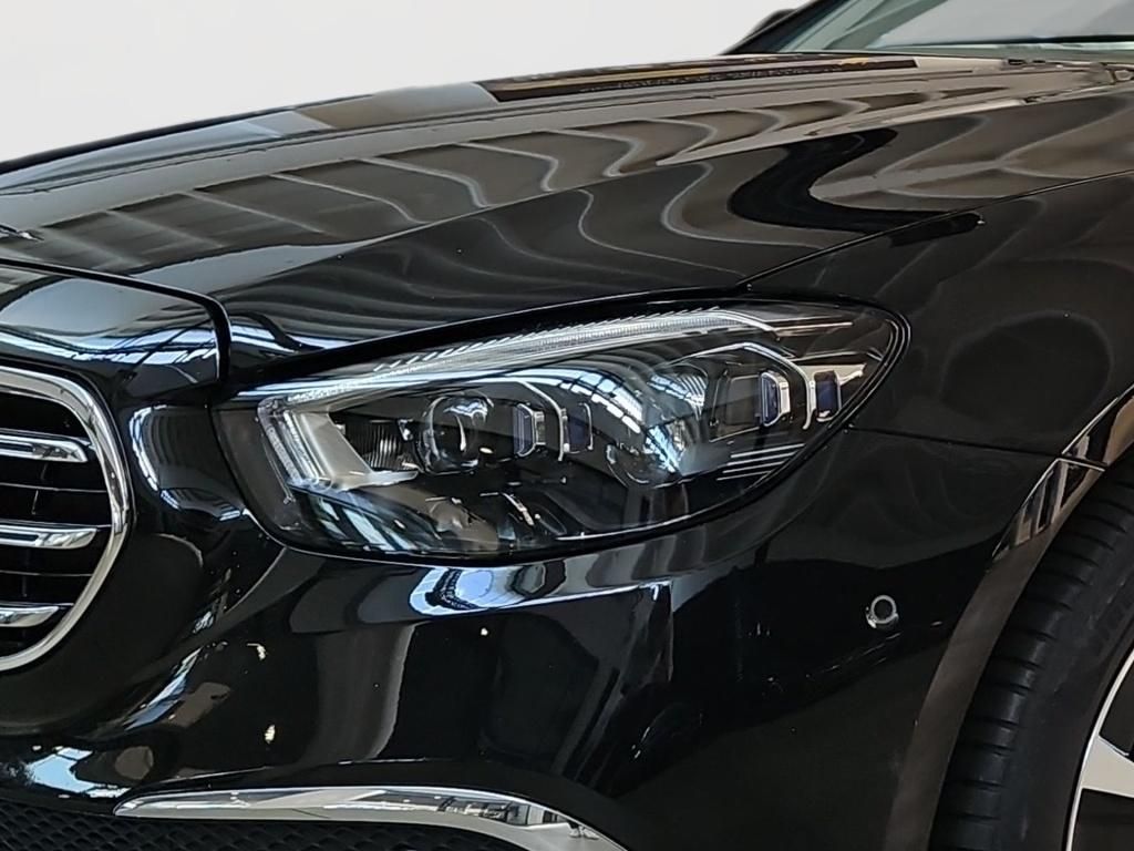 Fahrzeugabbildung Mercedes-Benz E 300 de T 4M AHK ACC Memo HUD LED KeyLess 360°