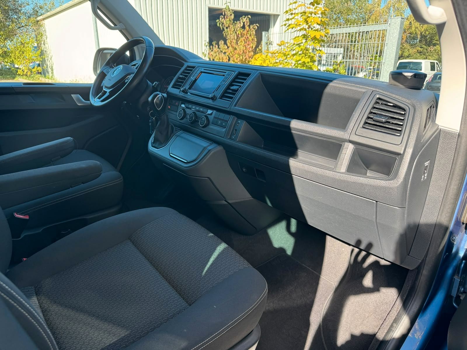 Fahrzeugabbildung Volkswagen T6 Multivan Trendline DSG WEBASTO