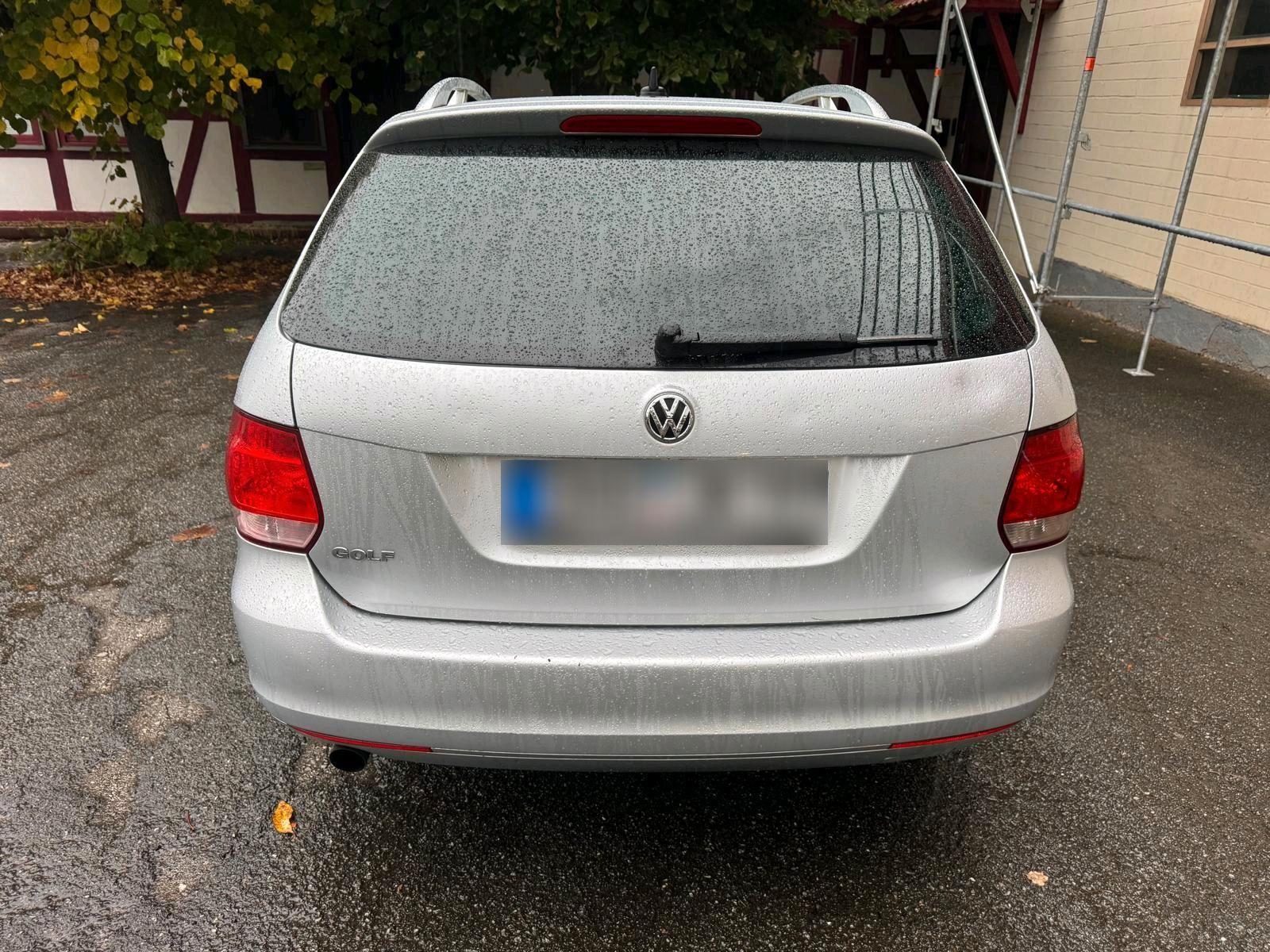Volkswagen Golf 2011 — engine 105 HP (77kW)