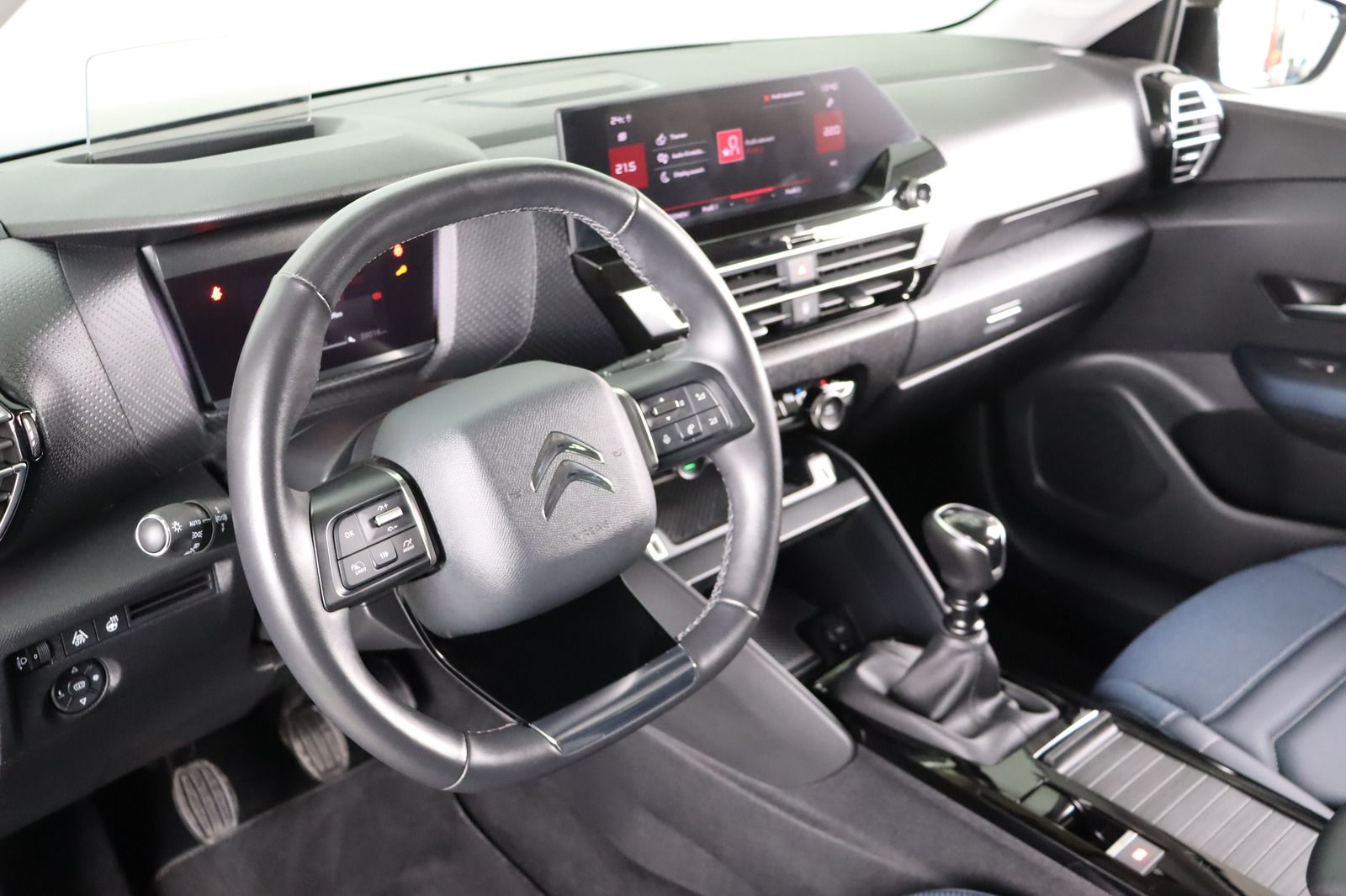 Fahrzeugabbildung Citroën C4 1.2i Feel Pack * LED * Navi * LRHZ *