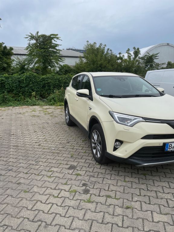 Image of Toyota RAV 4