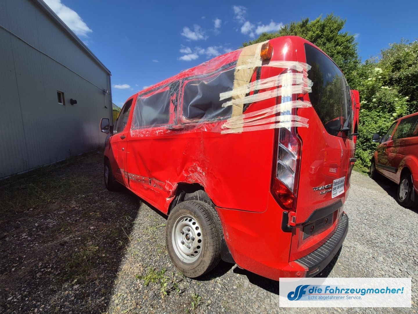Fahrzeugabbildung Ford Transit Custom Kombi 320 L1 *UNFALLWAGEN *3201