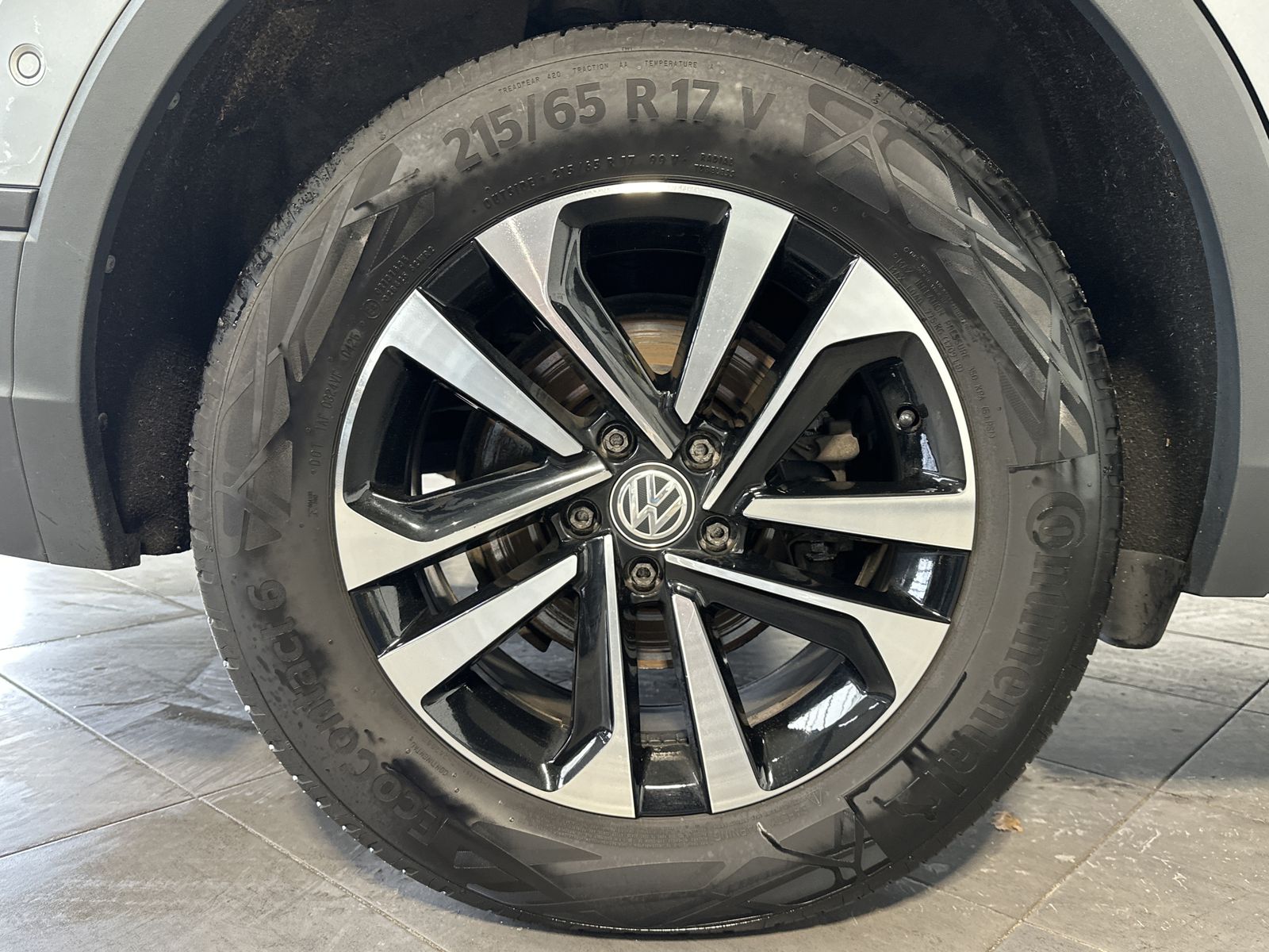 Fahrzeugabbildung Volkswagen Tiguan Allspace 4M United 7-Sitzer NAV+LED+KAMER