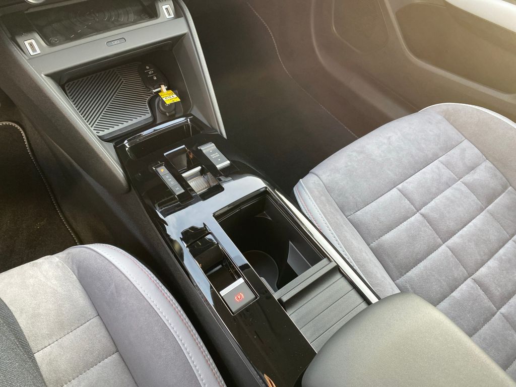Fahrzeugabbildung Citroën C4 PureTech 130 *Automatik* MAX *beh. Frontsch*