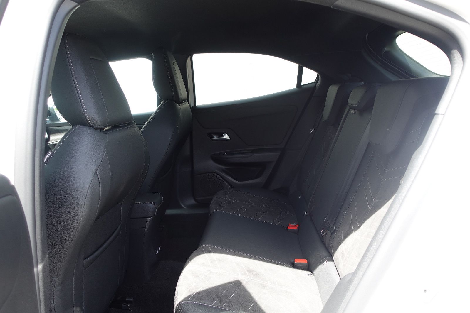 Fahrzeugabbildung Opel Mokka GS 1.2T,MatrixLED,Kamera,Sitzhzg,Allwetter