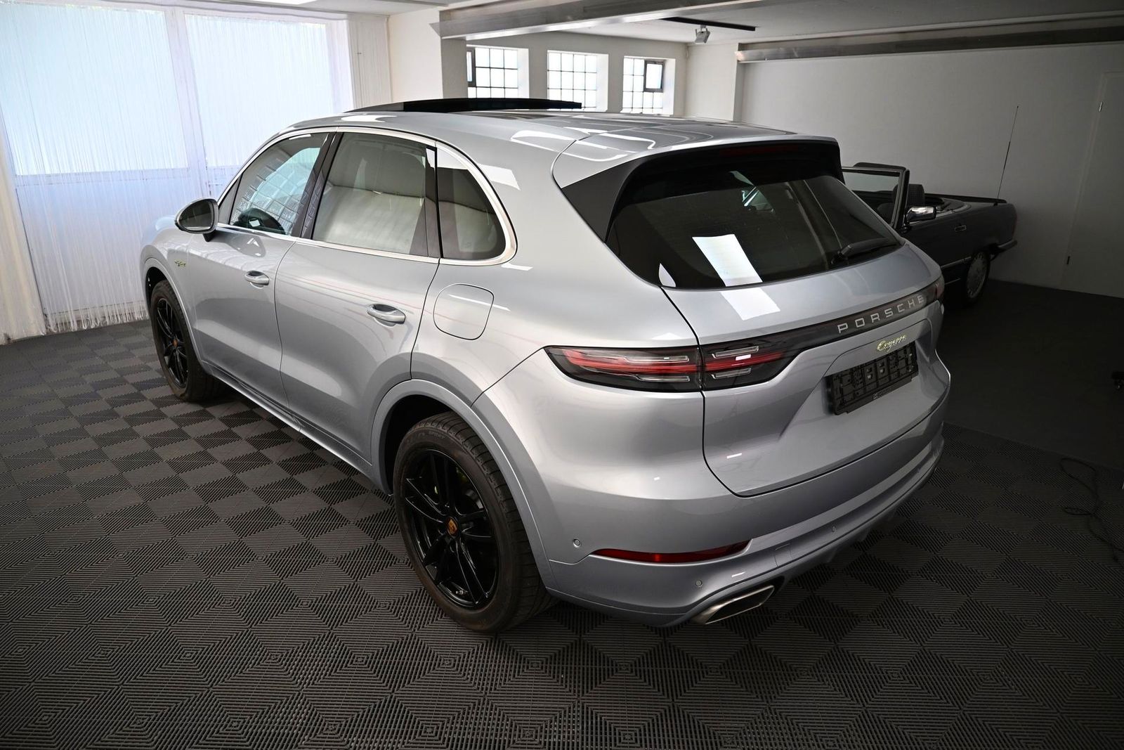 Porsche Cayenne E-Hybrid *Sport-Chrono-Paket* foto 4