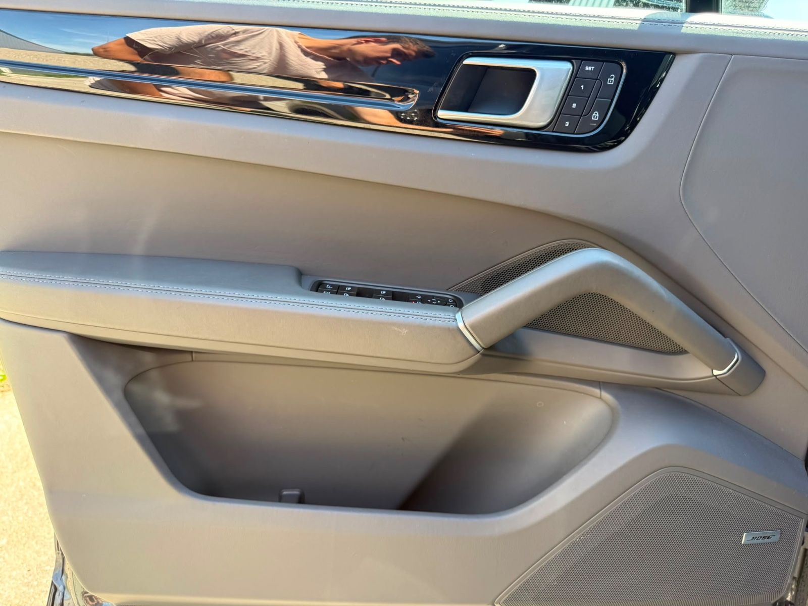 Porsche Cayenne E-Hybrid+Alu 20"+Pano-SD+Glattleder+WR++ foto 16
