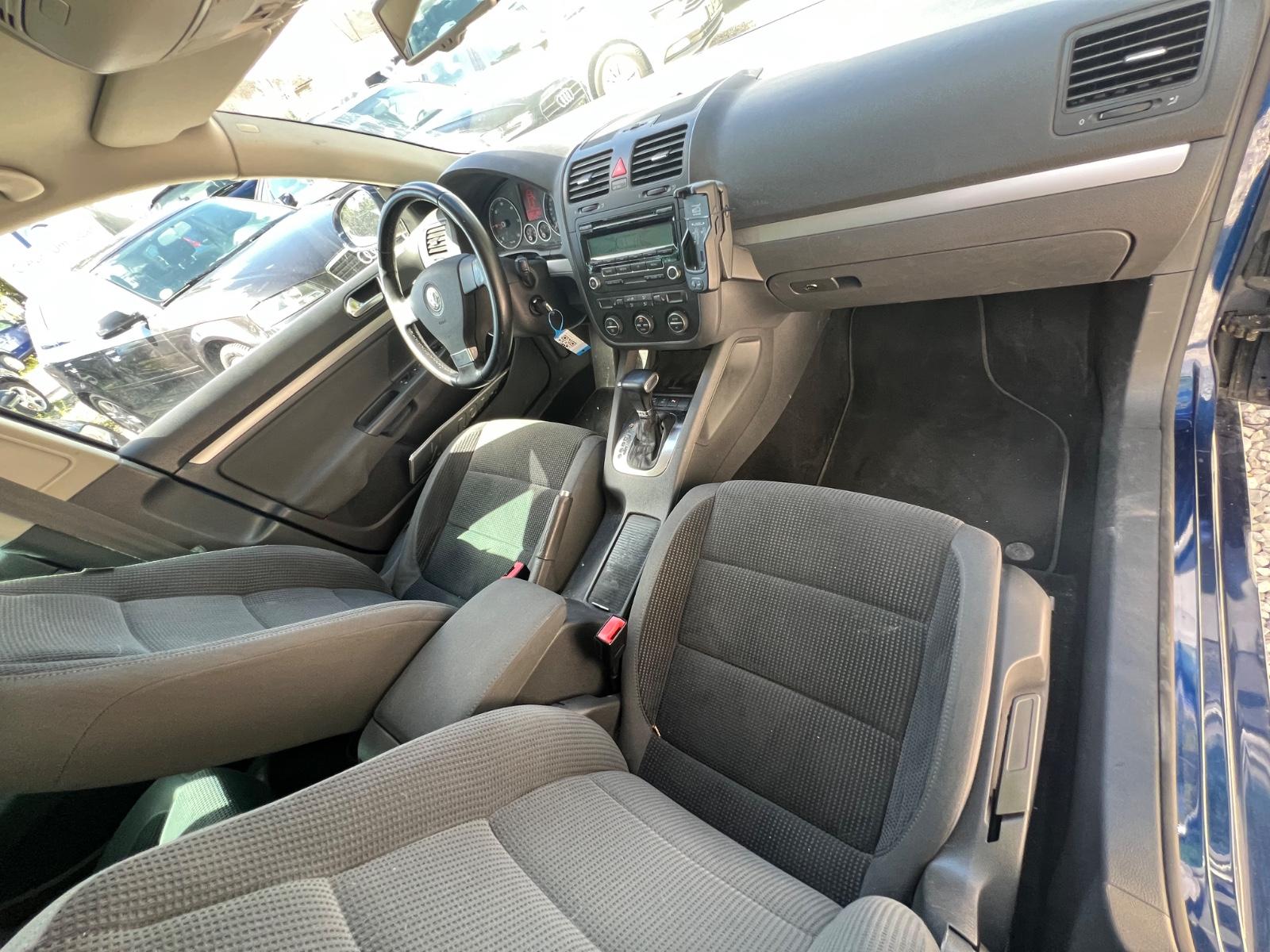 Volkswagen Golf 2009 — photo 18