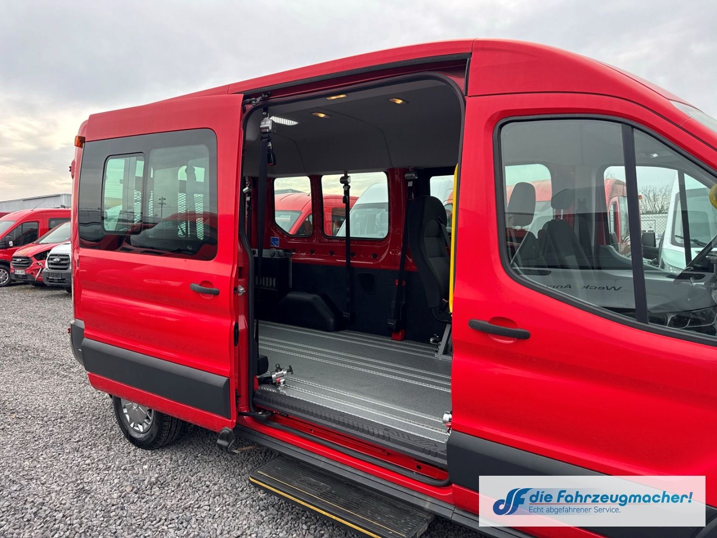 Fahrzeugabbildung Ford Transit Kombi 350 L3 2.2 TDCi DPF *7159 *KLIMA