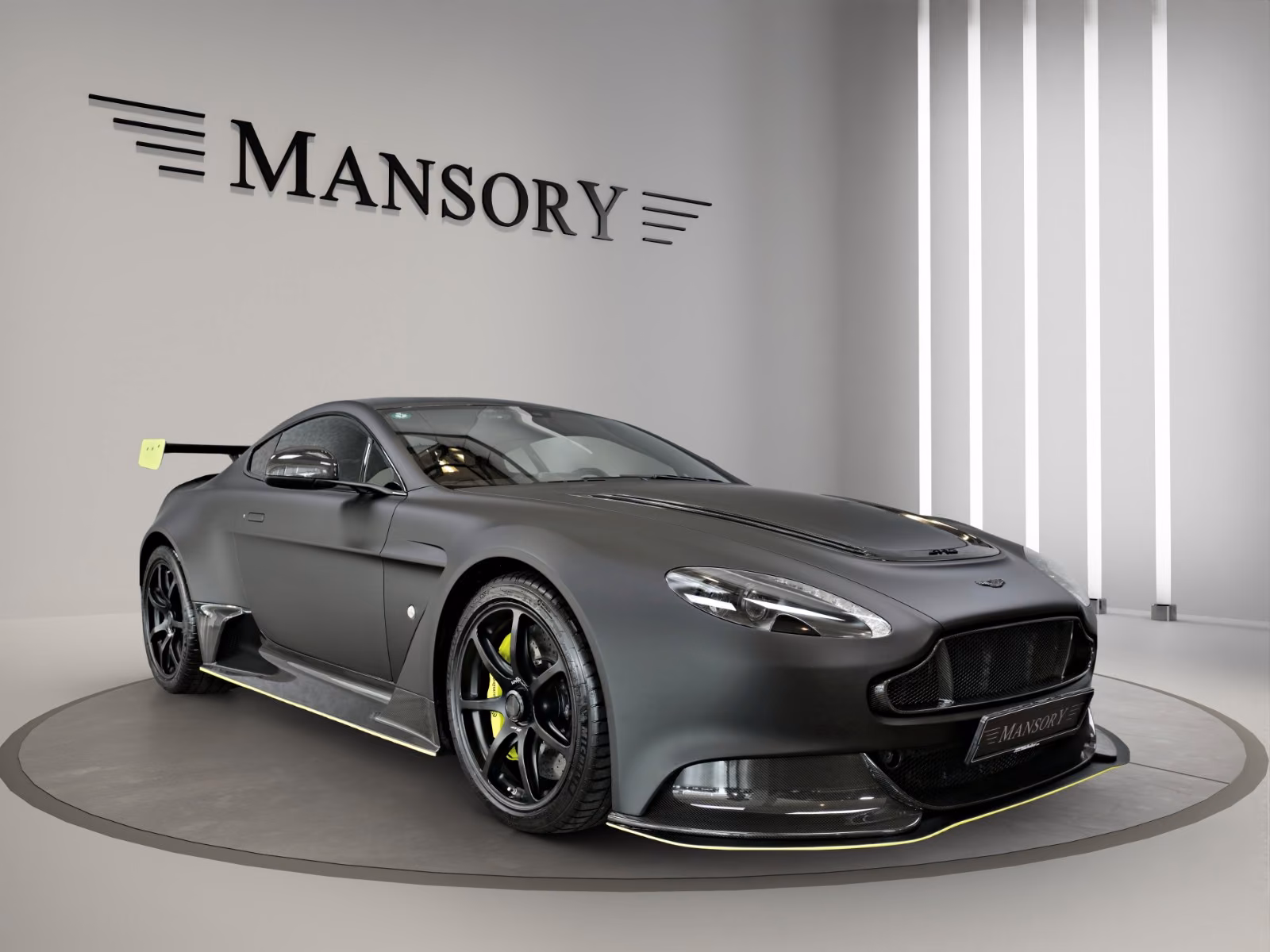 Aston Martin GT12