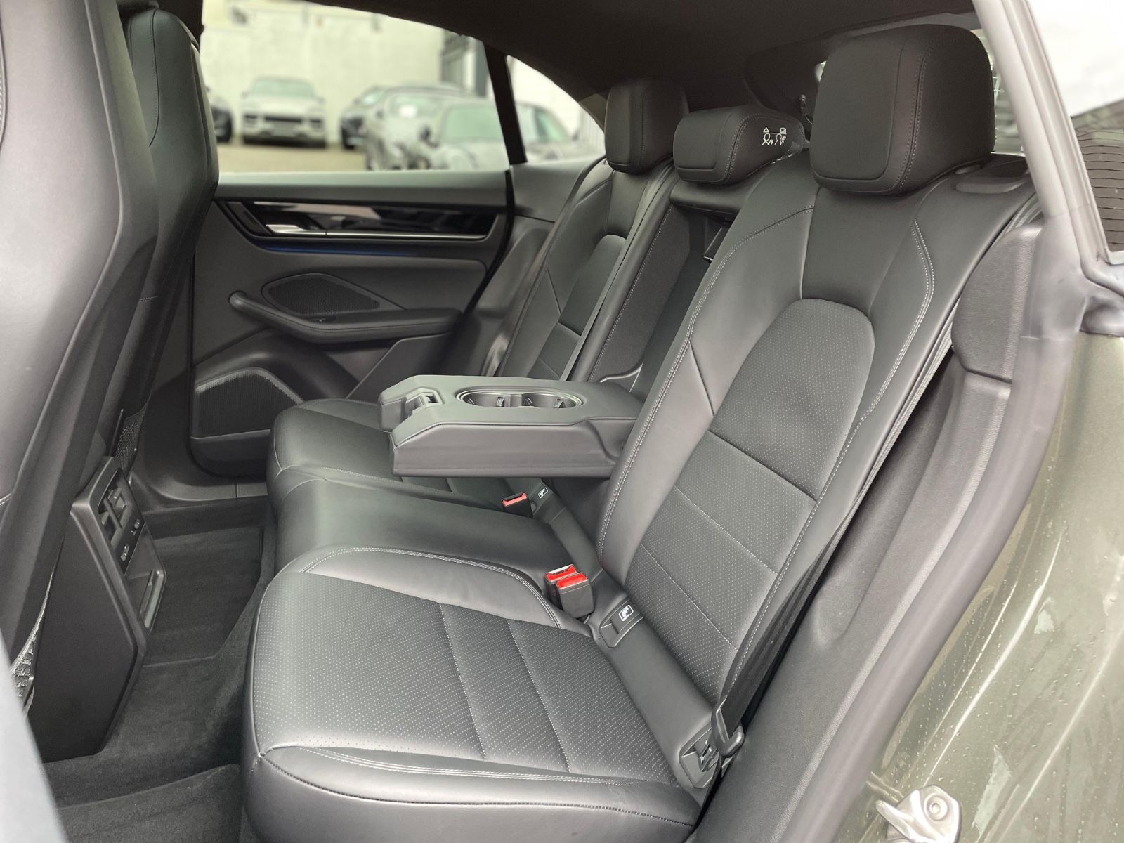 Fahrzeugabbildung Porsche Macan 4 |ACC|22"|Pano|3.Disp|SportChrono|PASM|