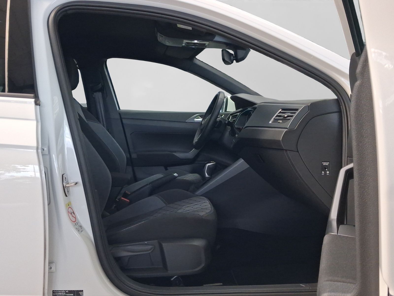 Volkswagen Taigo 1.5 TSI DSG R-LINE IQ.LIGHT AHK KAMERA ASS foto 4