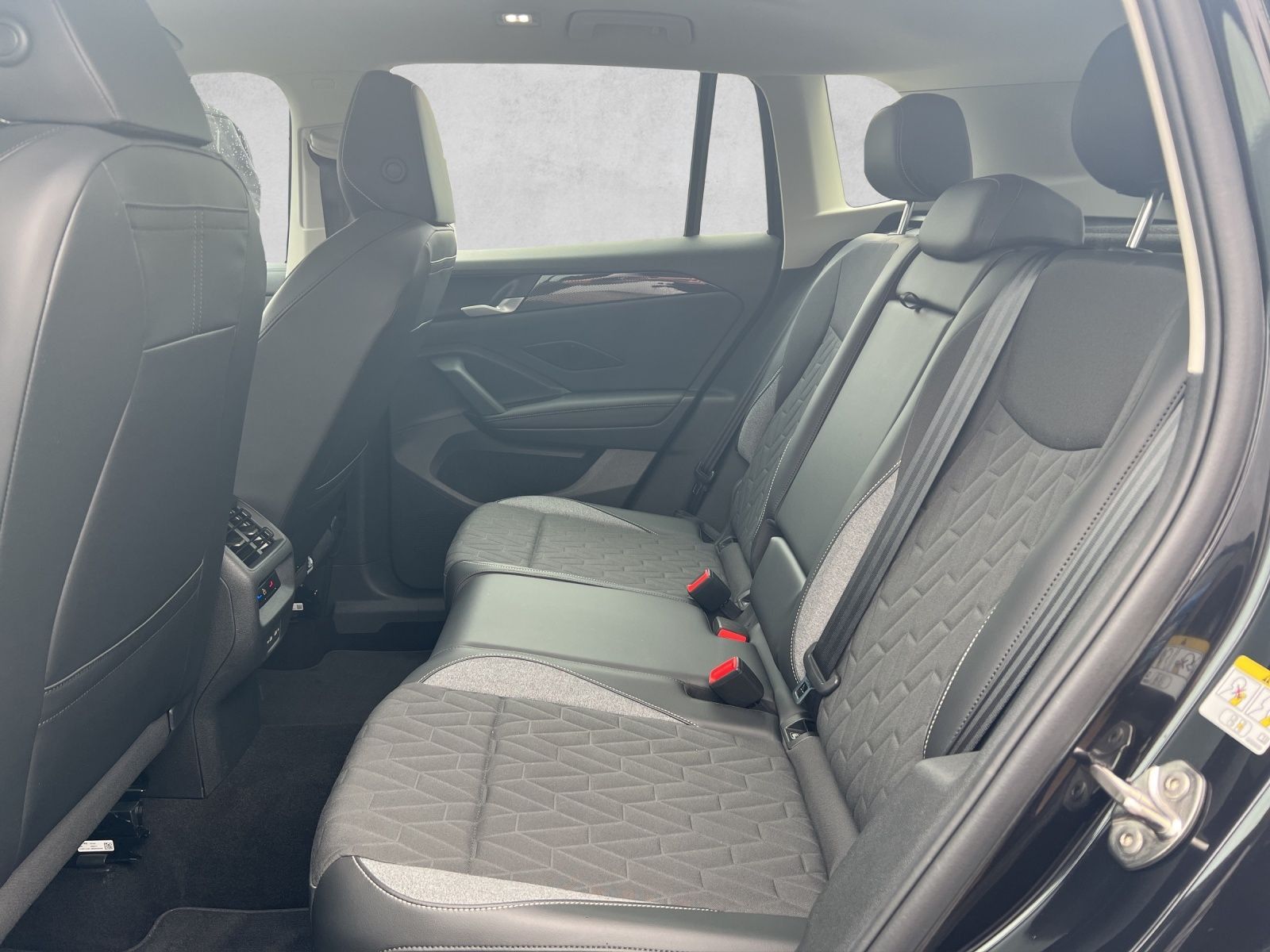 Tiguan Goal 2.0 TDI DSG AHK*Pano*Navi*ACC*LED