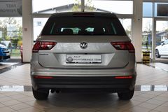 VW Tiguan 1.5 TSI~Navi~LED~Kamera~Keyless Go~Apple VW Tiguan 1.5 TSI~Navi~LED~Kamera~Keyless Go~Apple