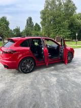 Porsche Cayenne GTS  - Porsche Cayenne: Rot