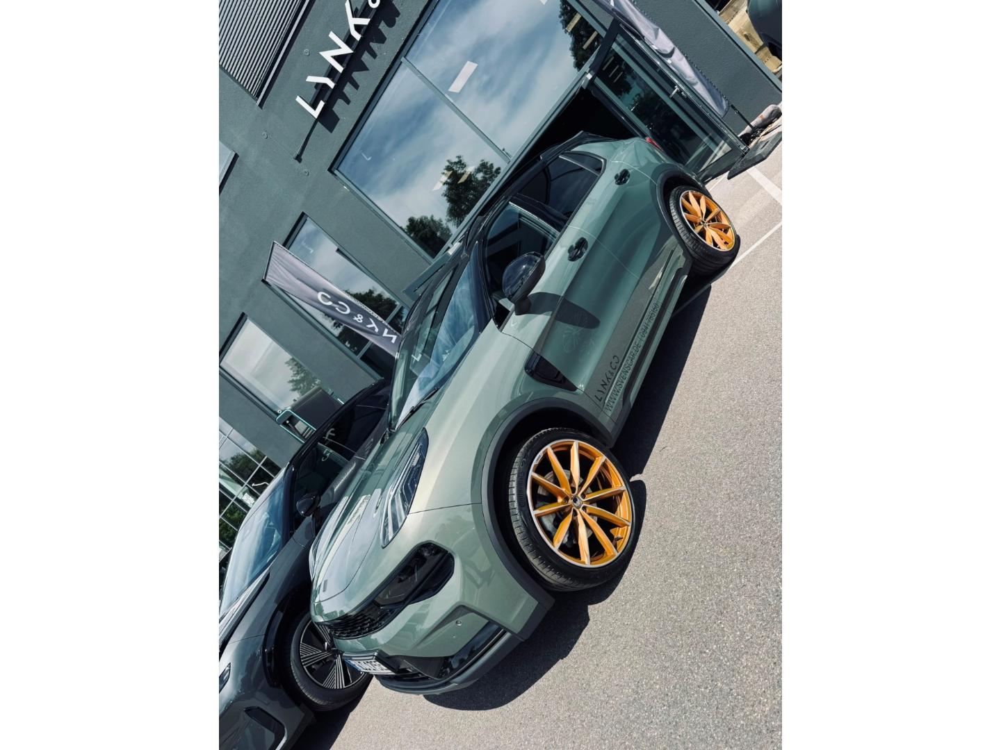 Lynk&Co 01 More / PlugIn-Hybrid / 4 Jahre Garantie / Vol