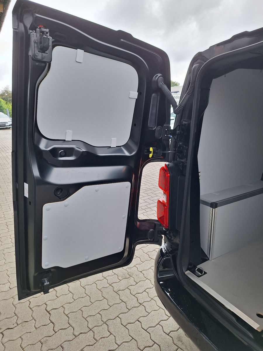 Fahrzeugabbildung Opel Vivaro Doka 5 Sitzer /Aut. Hagelschaden
