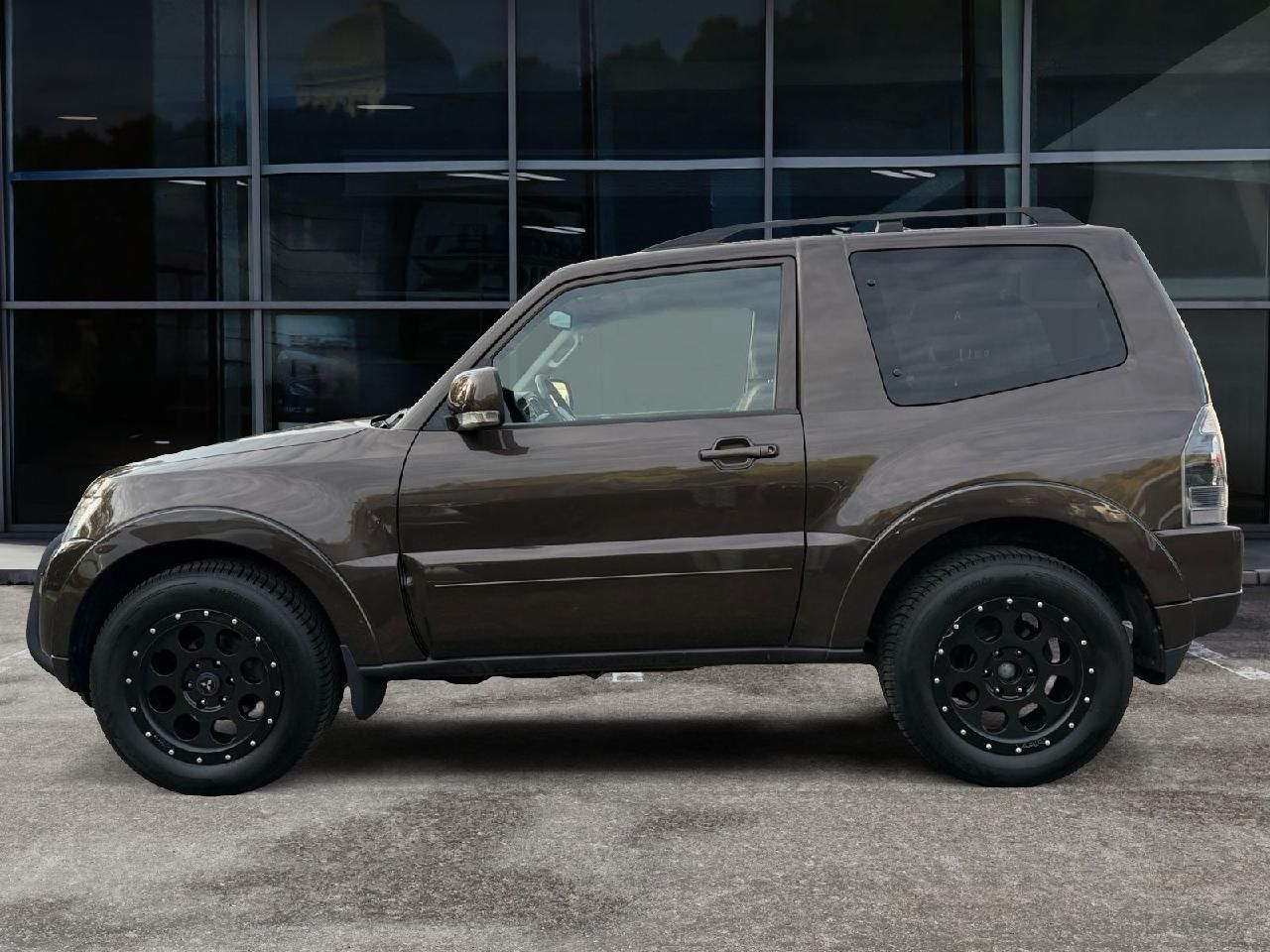Fahrzeugabbildung Mitsubishi Pajero 3.2 DI-D Final Edition