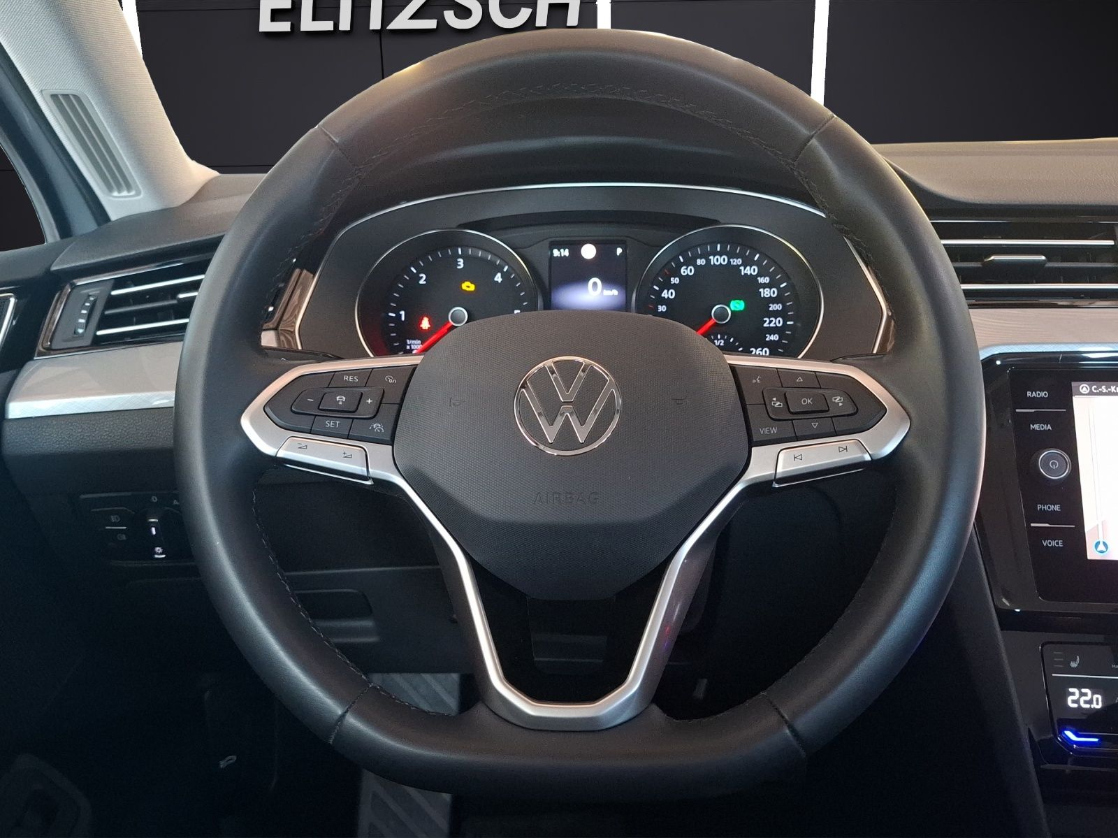 Fahrzeugabbildung Volkswagen Passat Variant TDI Business DSG LED Navi ACC RFK