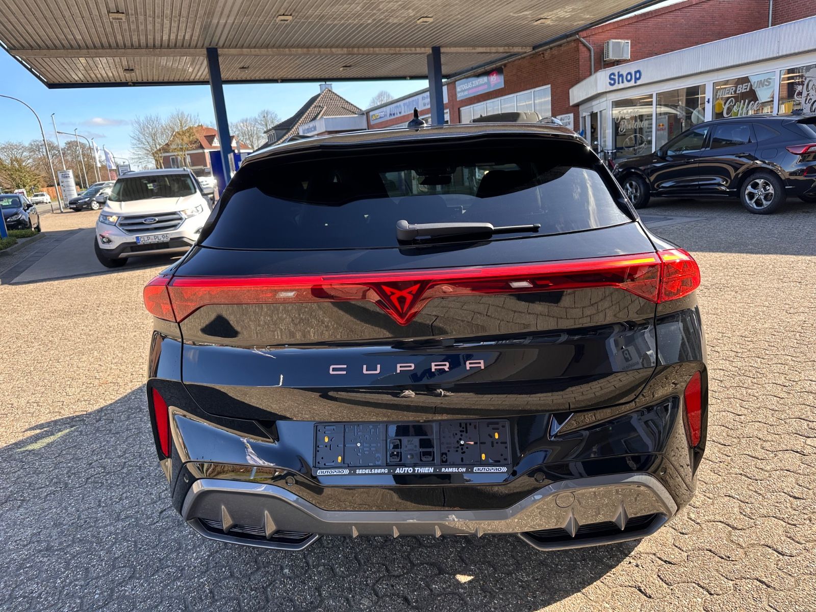 Fahrzeugabbildung CUPRA Terramar 1.5 eTSI DSG AHK/Navi/ACC/LED/SHZG/GJR