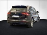 Volkswagen Tiguan Highline 2.0 TDI DSG R-Line 4Motion *AHK* - VW Tiguan Gebrauchtwagen in Leipzig