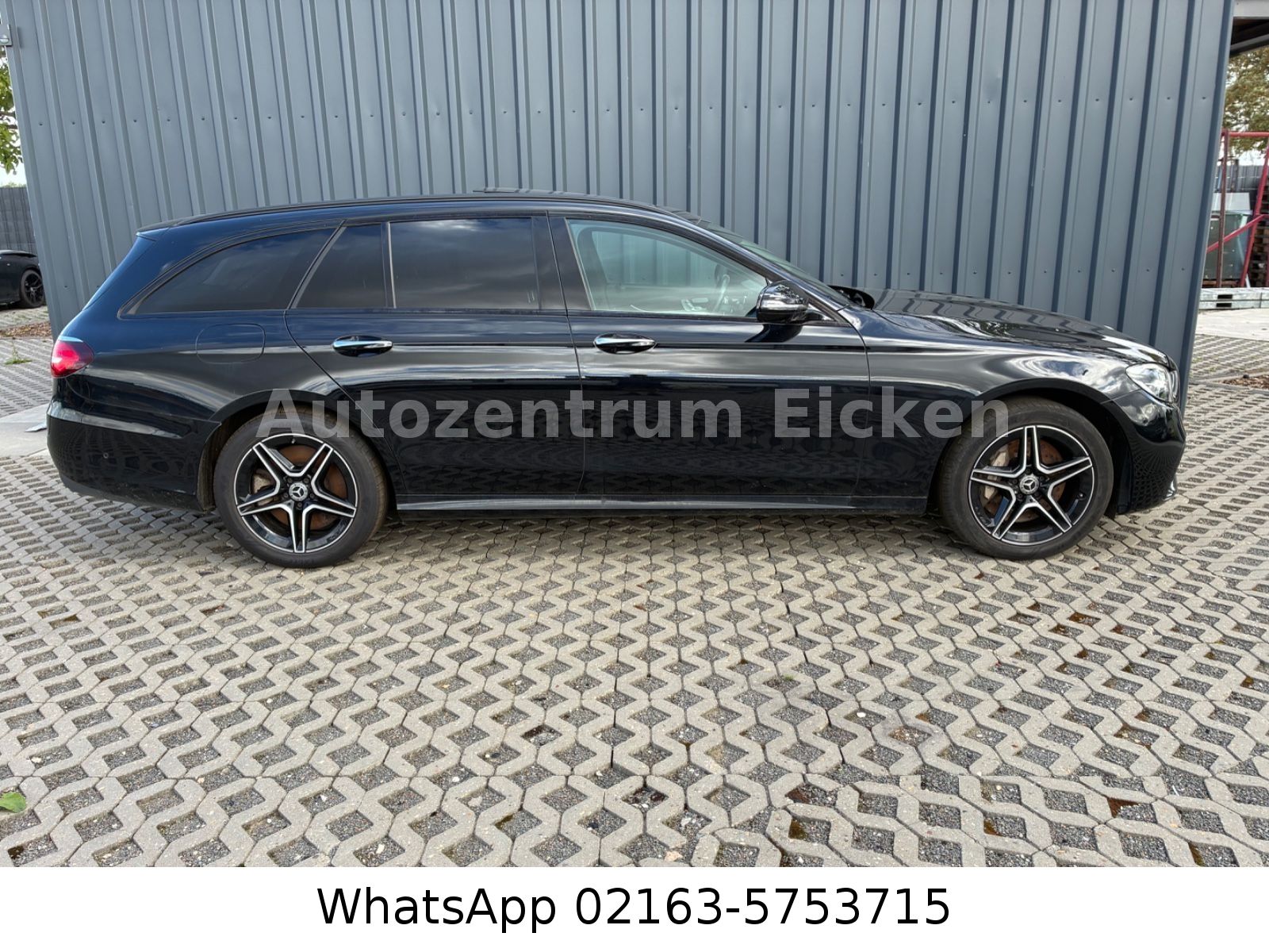 Mercedes E 300 2022, 2.0 hibrīds, Automāts, Universāls, Melns — Latvijā