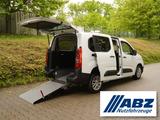 Fiat Doblo Maxi Kombi 130 AT8 / Rollstuhlumbau AMF