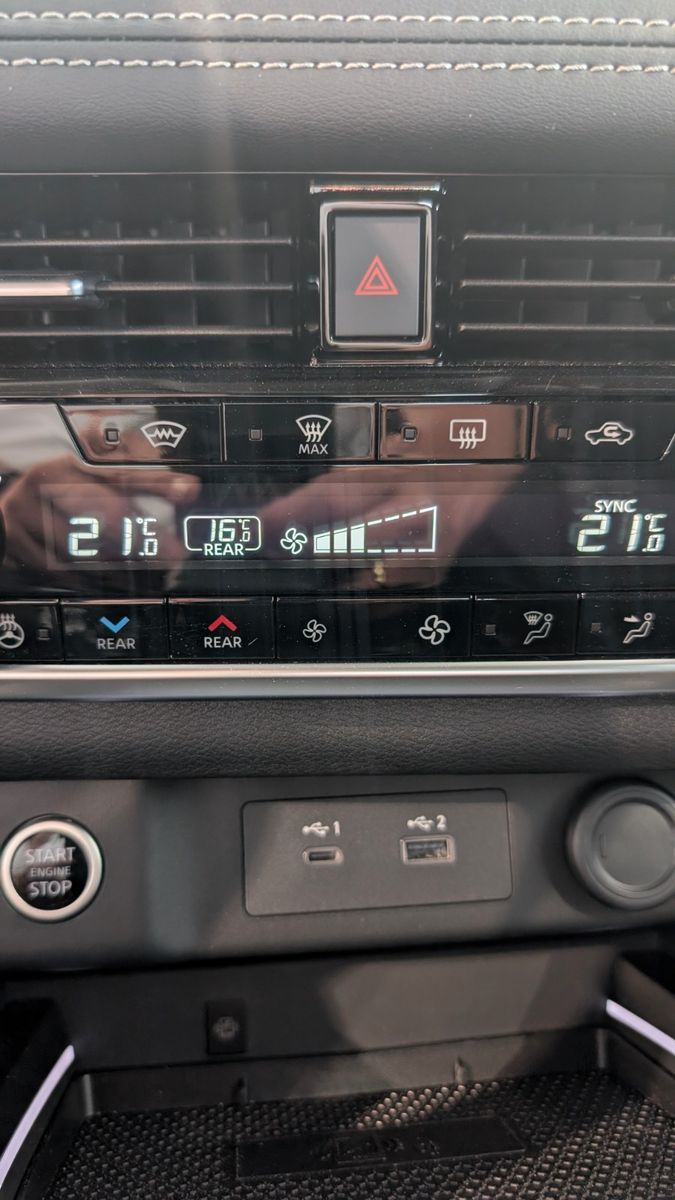 Fahrzeugabbildung Nissan X-Trail N-Connecta | 360° | ACC | Leder