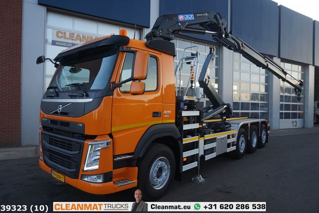 Volvo FM 420 8x2 HMF 26 Tonmeter laadkraan