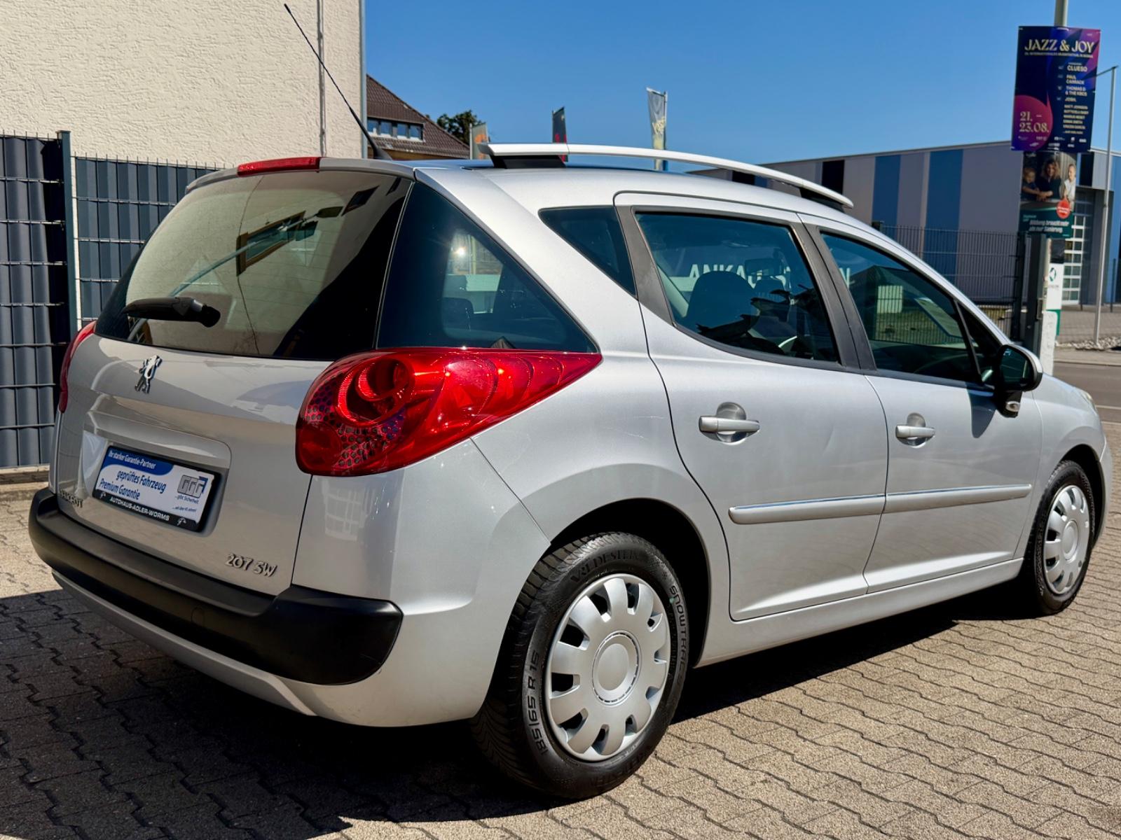 Peugeot 207 2011 — photo 24
