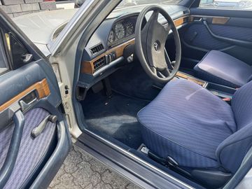Mercedes S 280 - 12