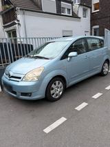 Toyota Corolla Verso 1.8 Benzin als 7 Sitzer - Toyota Corolla Verso aus 2005