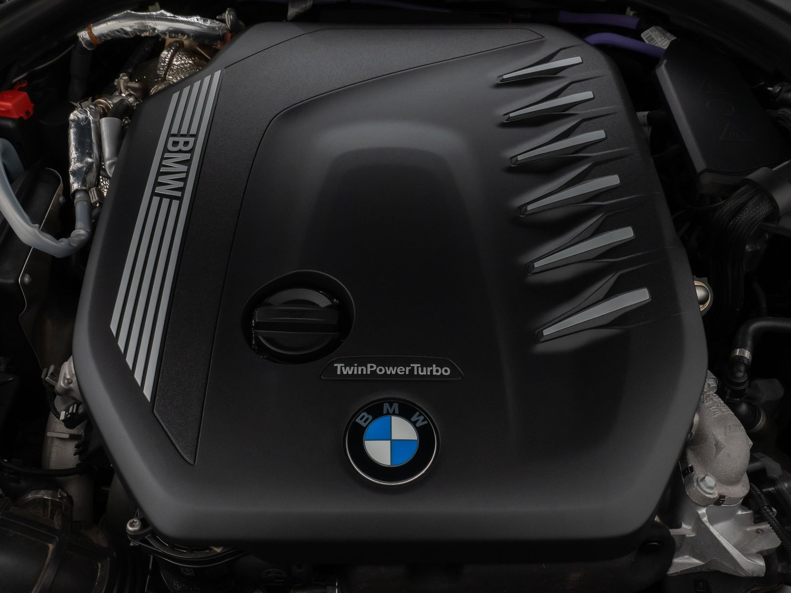 Fahrzeugabbildung BMW 530d Panorama Laser Kamera HUD DAB HiFi Komfort