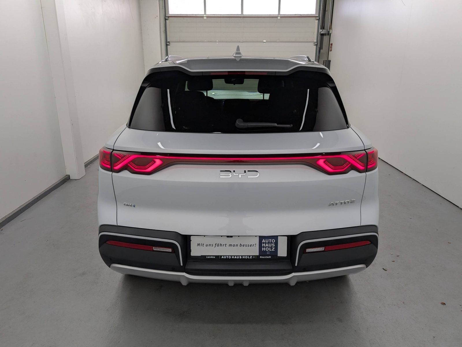 BYD ATTO 2  DM-i Boost Glasdach ACC LED – Bild 3