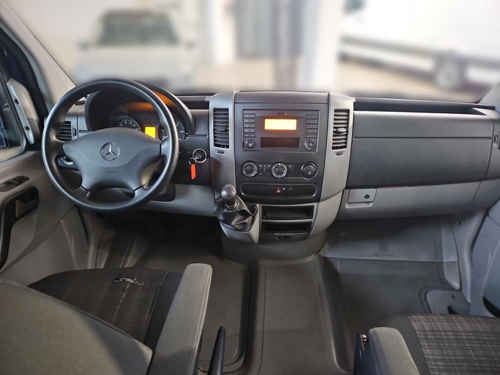 Fahrzeugabbildung Mercedes-Benz Sprinter 316 DOKA Pritsche 4x4 6 Sitze Klima