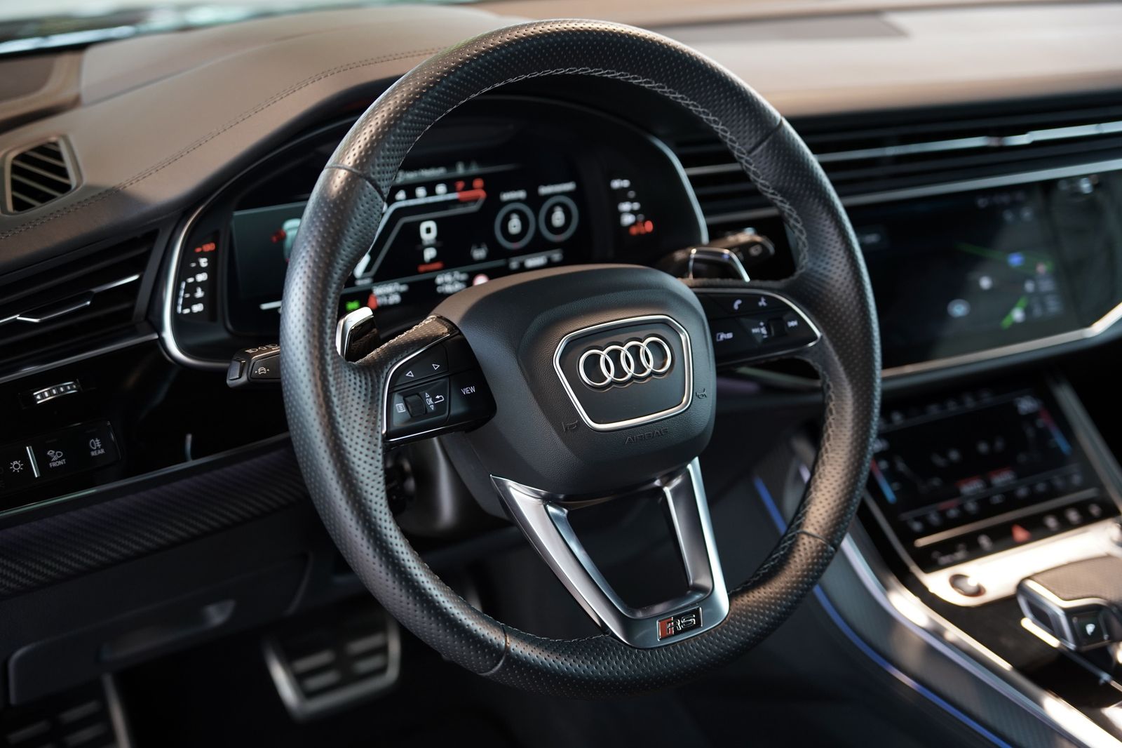 Audi Rsq8