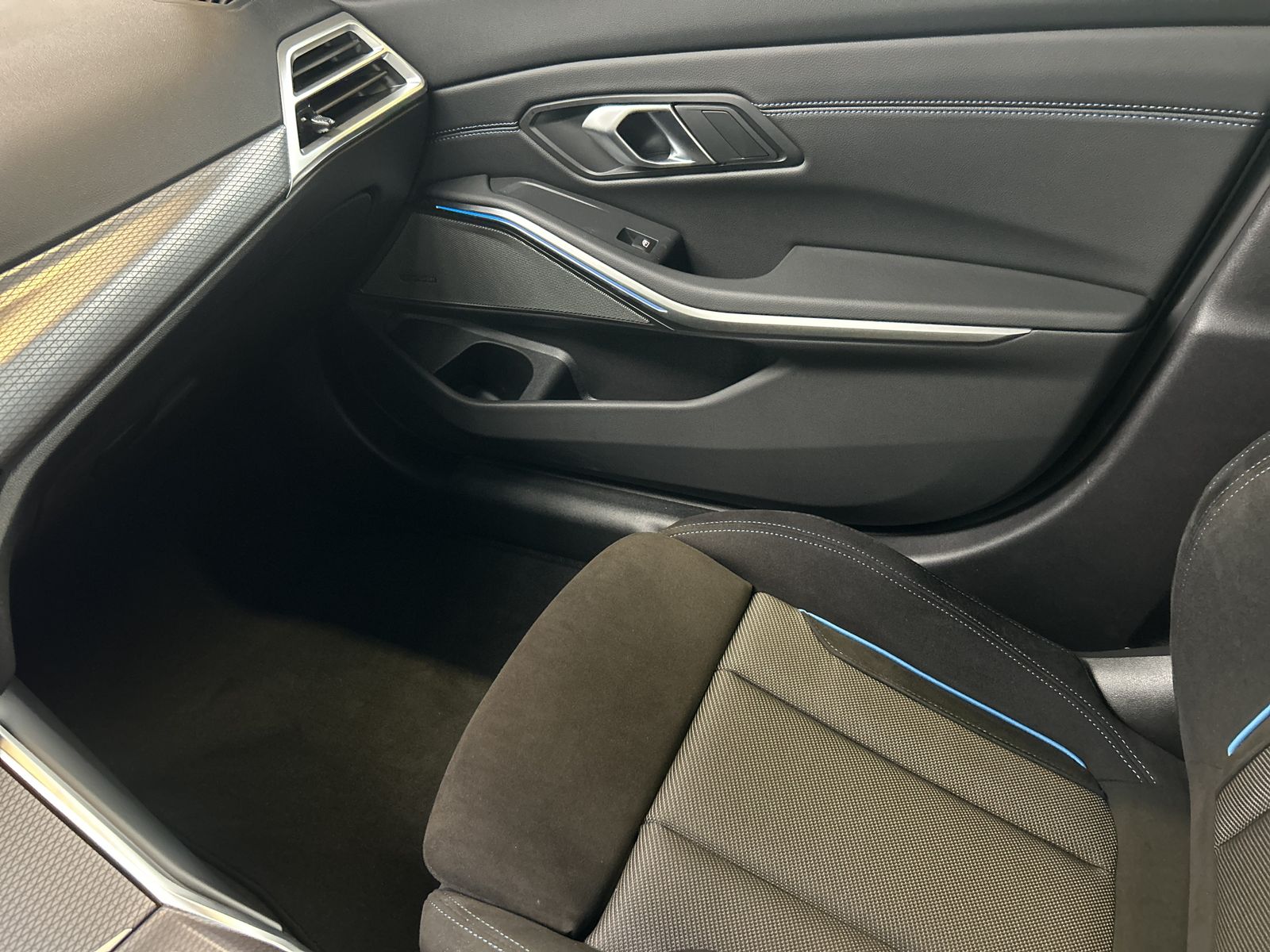 BMW 330 - Bild 19