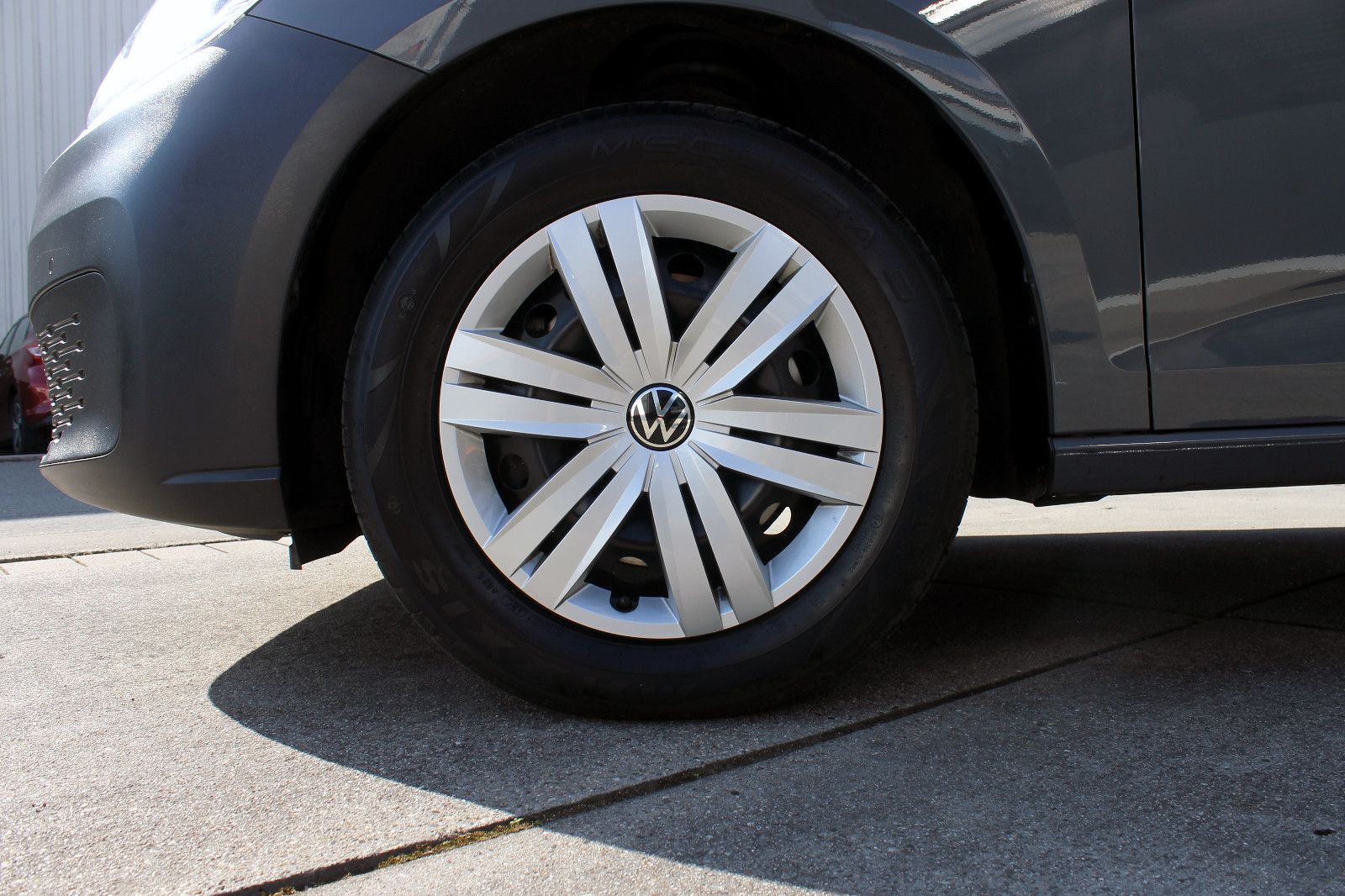 Fahrzeugabbildung Volkswagen Caddy Cargo 2.0TDI Automatik LED TEMP KAM PDC BT