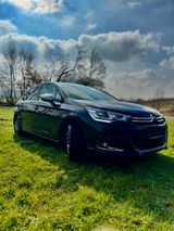 Citroën C4 Lim. Selection - Citroën C4 mit Diesel-Antrieb: Limousine