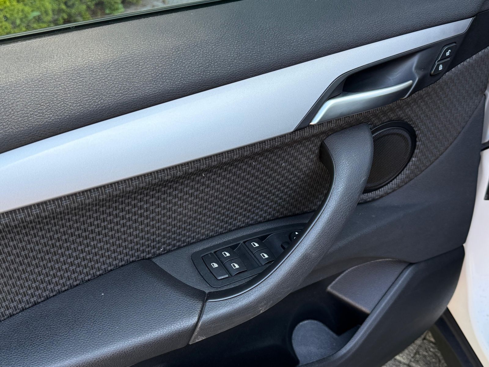Fahrzeugabbildung BMW X1 sDrive 18 i Aut. LED+NAV+SHZ+AHK+TEMP+KAM+DAB