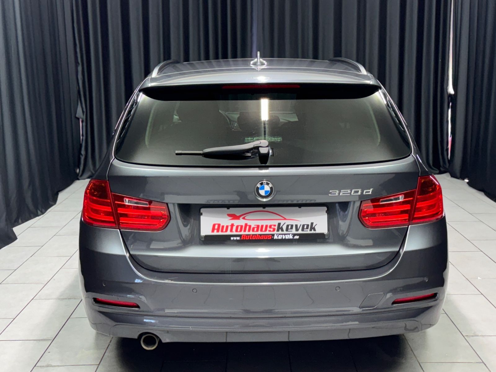 Fahrzeugabbildung BMW 320 d Touring|PANORAMA|AUTOMATIK|SPORT-LINE|