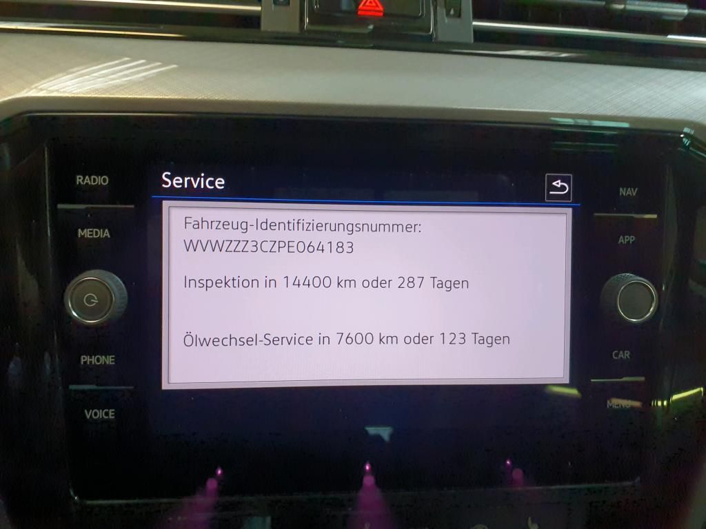 Volkswagen Passat Variant Business 2.0 TDI SCR Tempo*PDC*SH