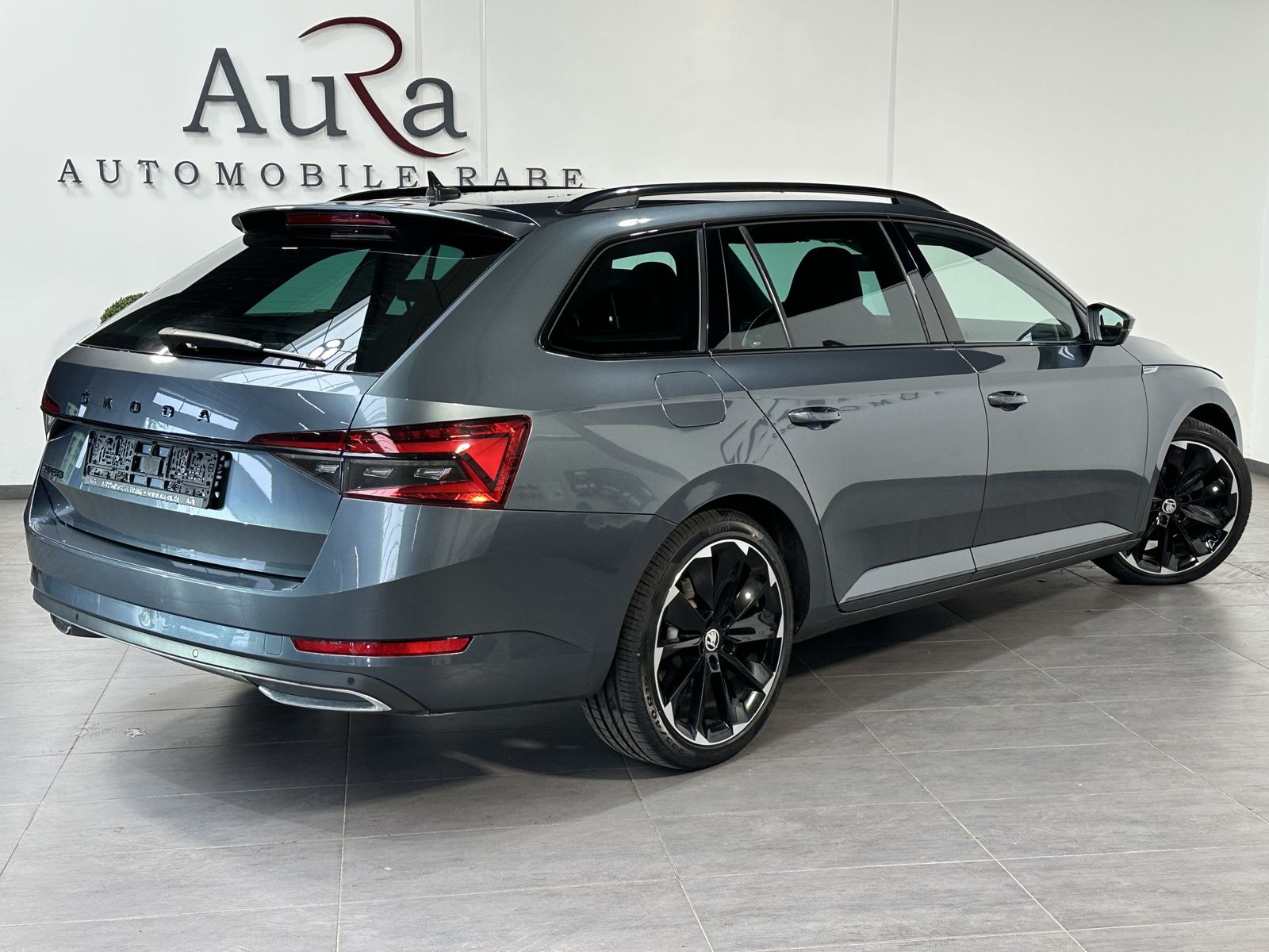 Fahrzeugabbildung SKODA Superb Combi 2.0 TDI Sportline NAV+LED+AHK+VCOCK