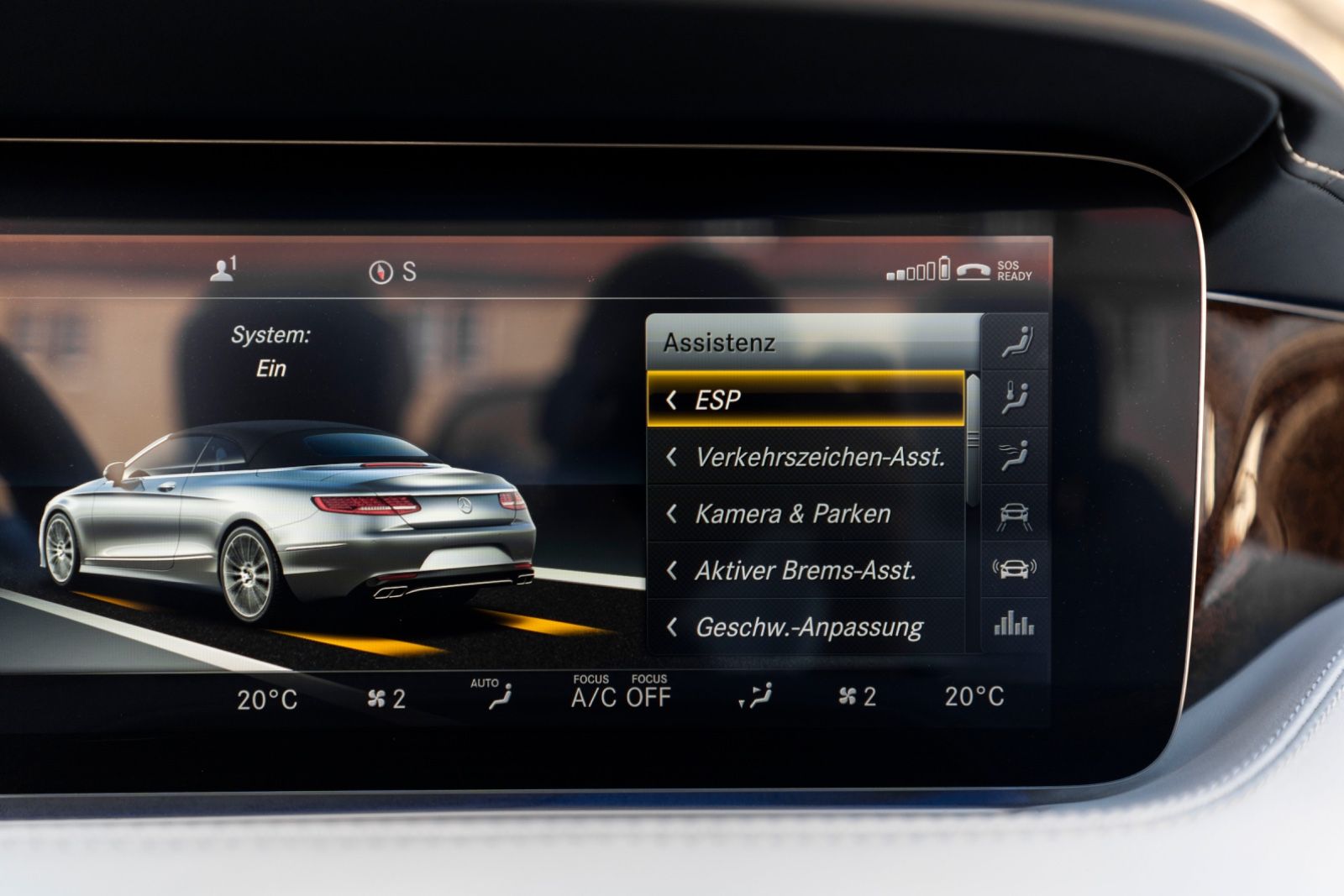 Fahrzeugabbildung Mercedes-Benz S 560 Cabriolet BURMESTER HUD 360° ACC LUFT TOTW