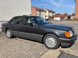 Mercedes-Benz 200 E Rostfrei, Jahreswagenzustand! - gebrauchte Mercedes-Benz 200 aus dem Jahr 1991