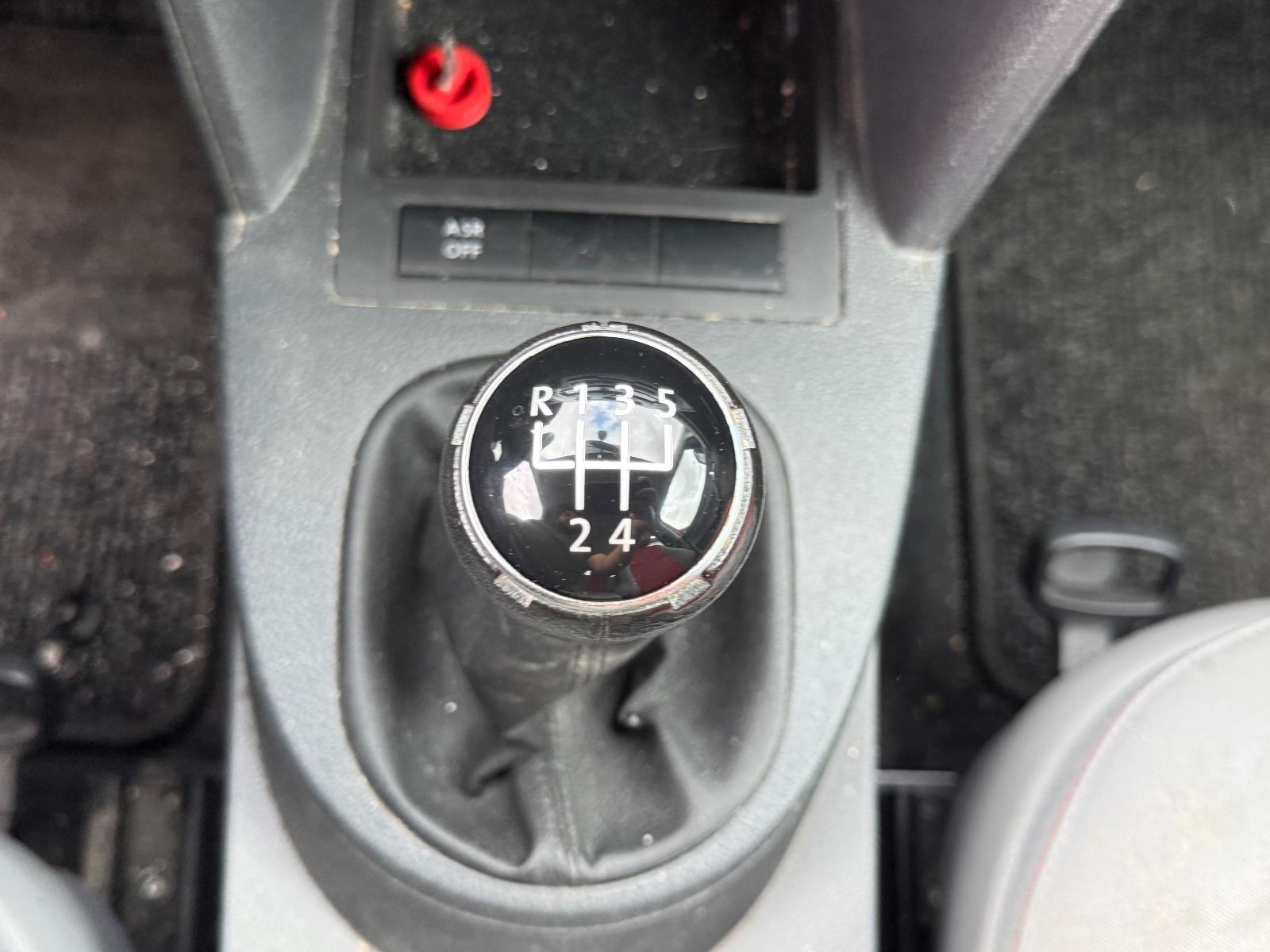 Volkswagen Caddy 2009 — photo 11
