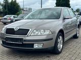 Skoda Octavia 1.6 Lim. Edition Klimaa/Tempomat/HU neu - Skoda Octavia mit Benzin-Antrieb: Limousine, 1.6