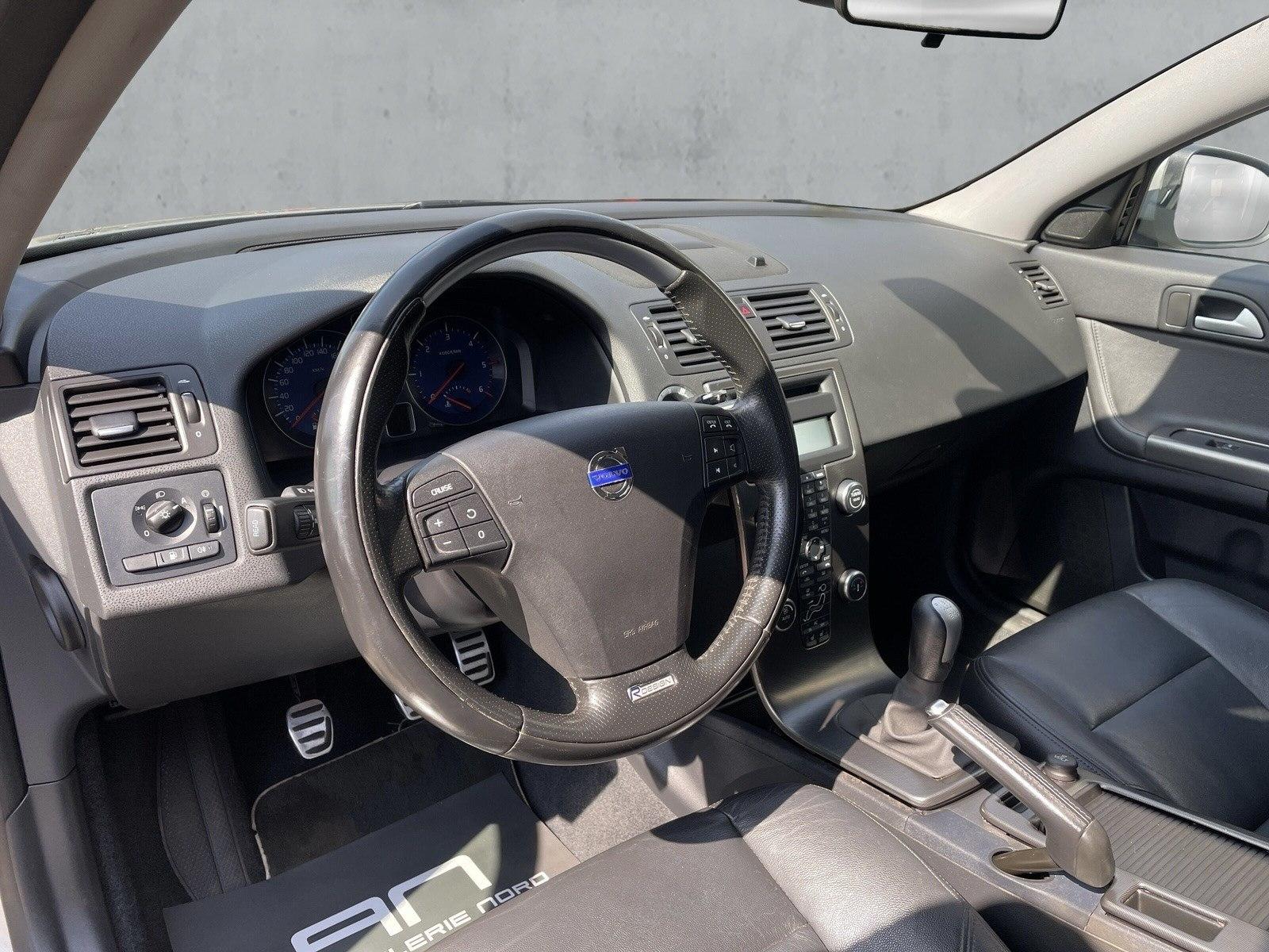 Volvo V50 Kombi D2 R-Design+ Klima+ Bi-Xenon+ Tempomat