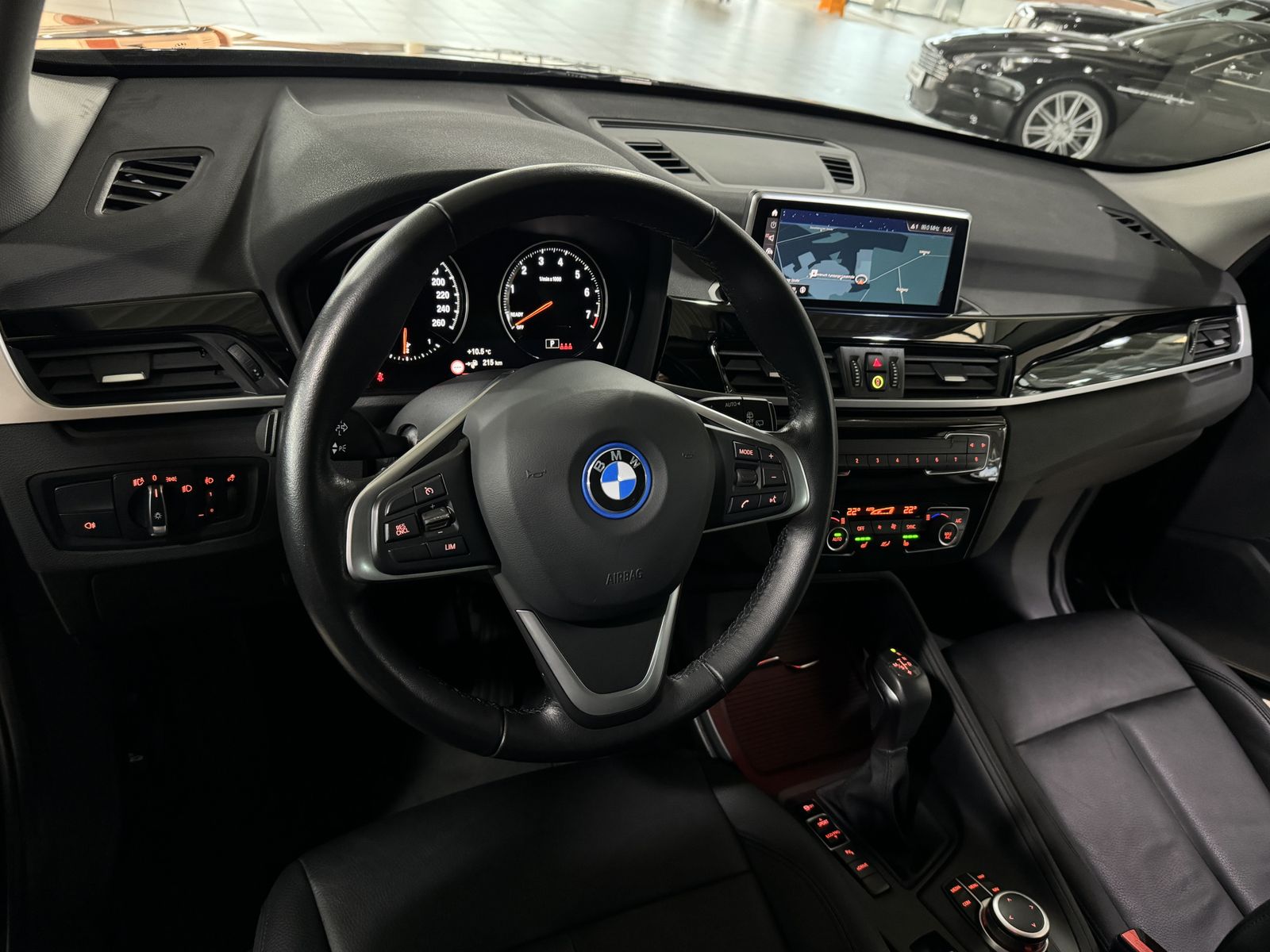 Fahrzeugabbildung BMW X1 xD25e Panorama Kamera DAB Lordos Navi Leder